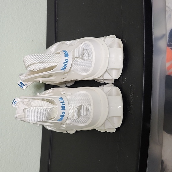 SNEAKERS - Picture 3 of 3